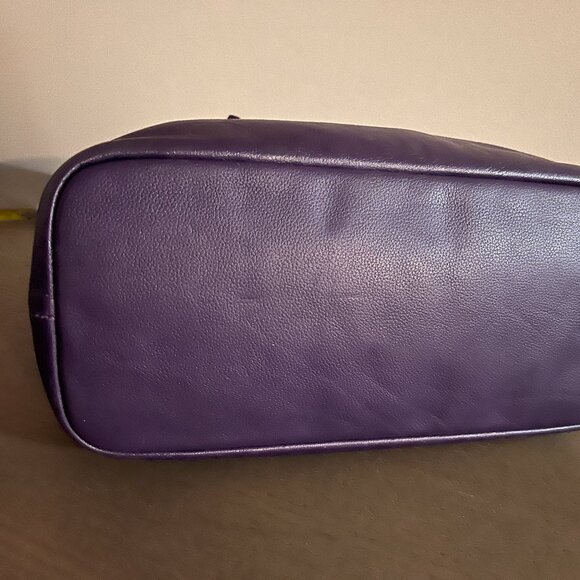 Longchamp Stamped Logo Leather Tote Bag - Picture 3 of 9